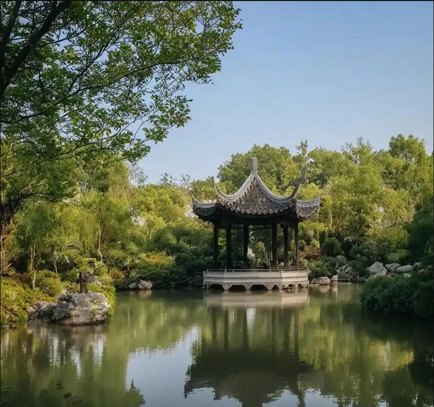 岳阳楼区迷失餐饮有限公司